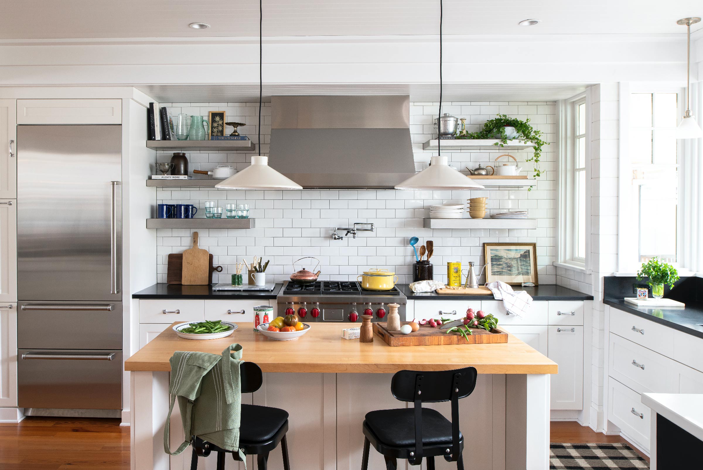 Schoolhouse 101: Hanging Pendants & Chandeliers