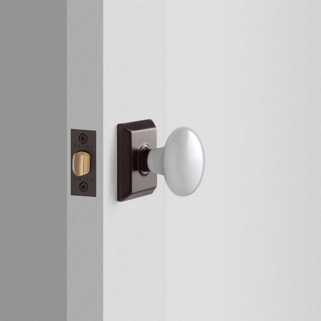 Freeport Small Backplate Doorset with Porcelain Knob