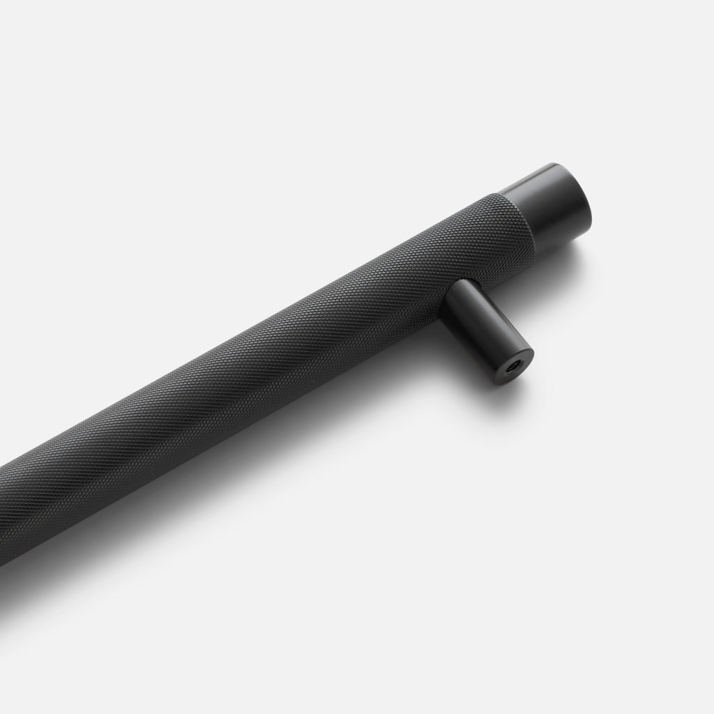 Knurled Appliance Pull