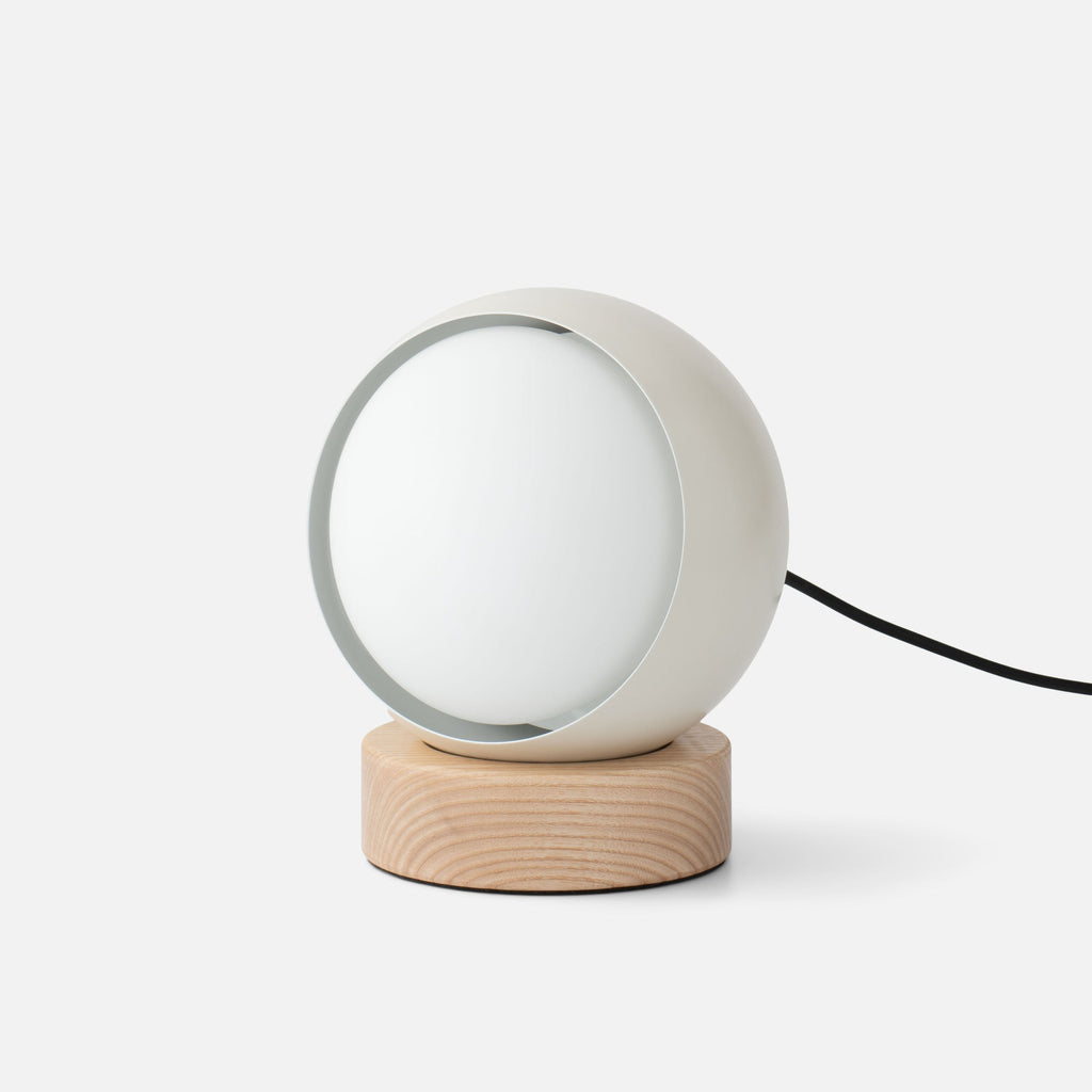 Iris 2.0 Table Lamp