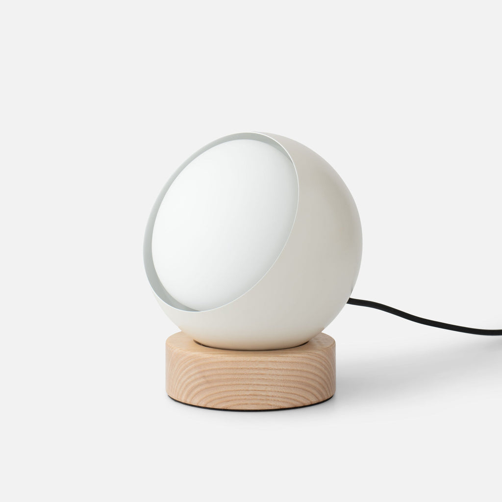 Iris 2.0 Table Lamp
