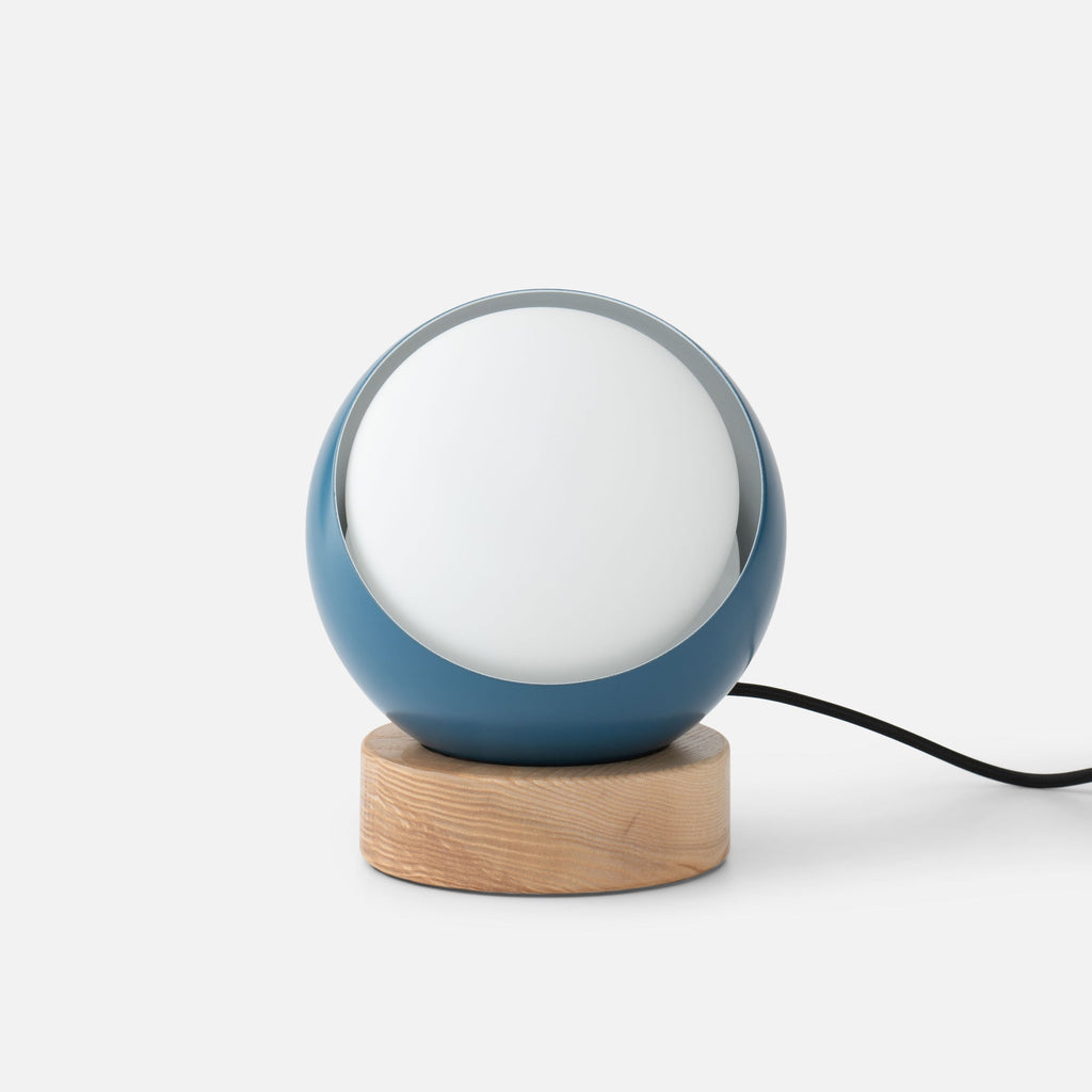 Iris 2.0 Table Lamp