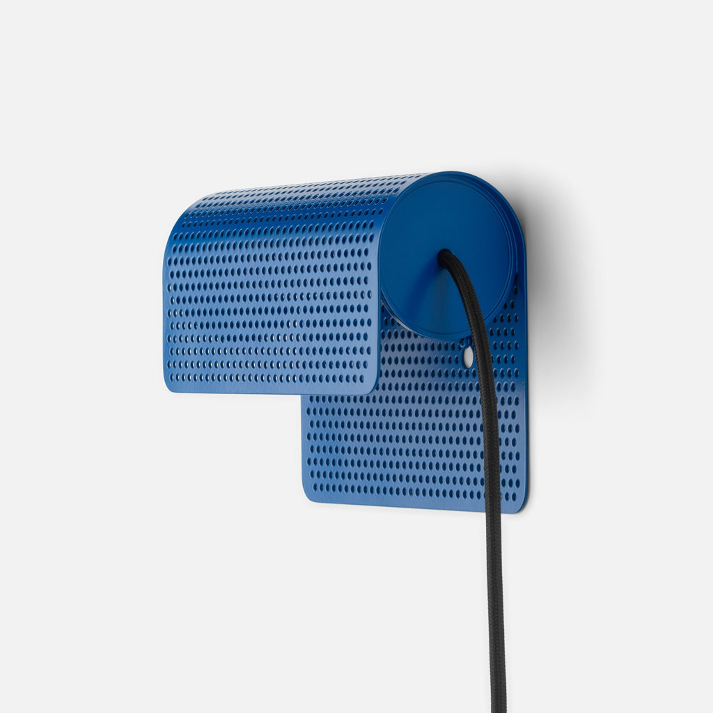 Swell Plug-In Sconce
