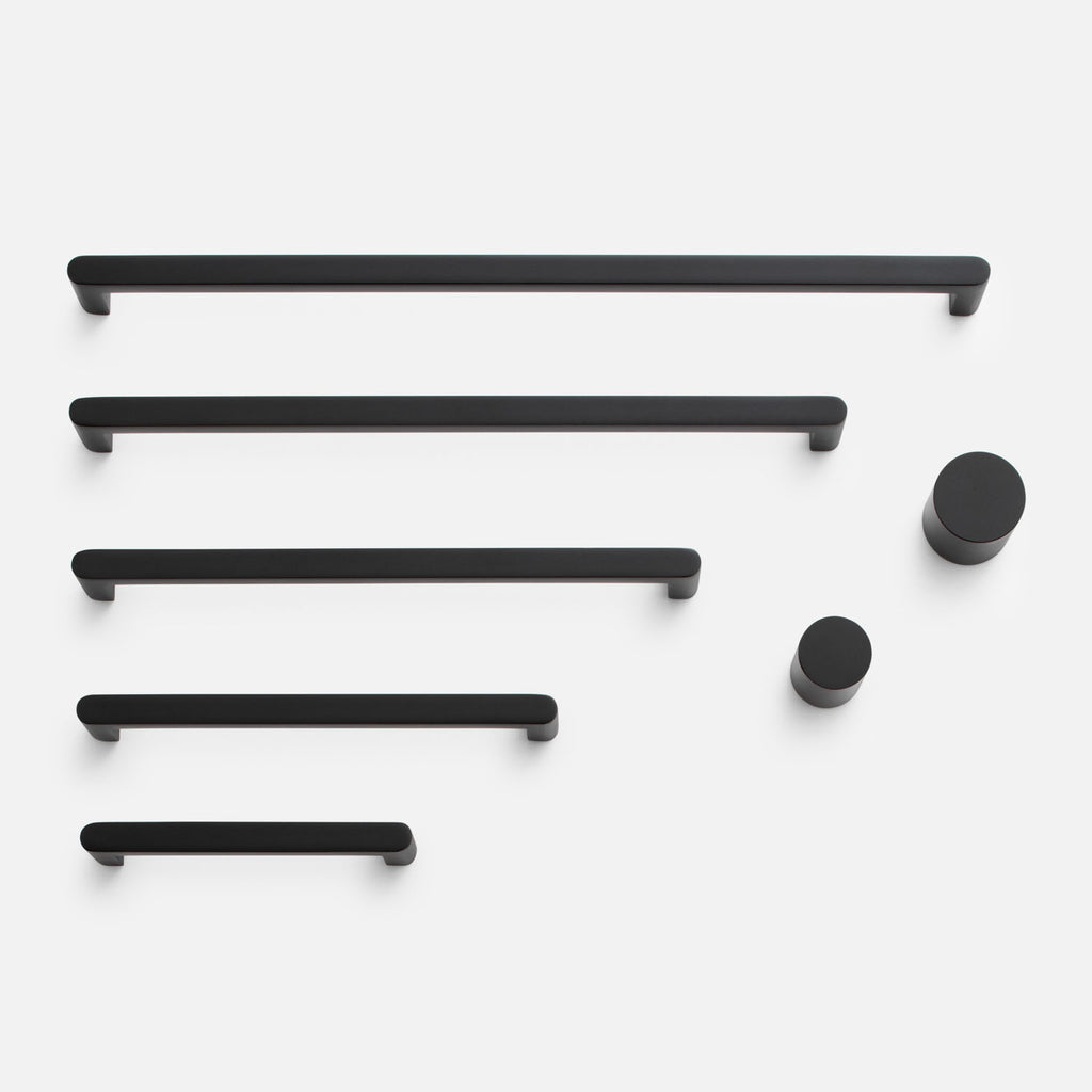Cove Pull::True Black::Main