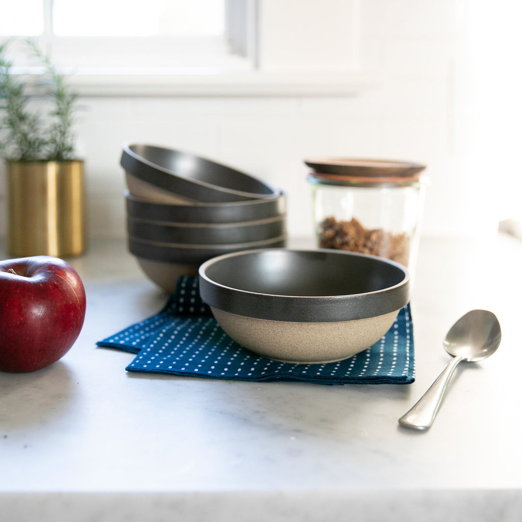 Hasami Bowl - Matte Black:Hover