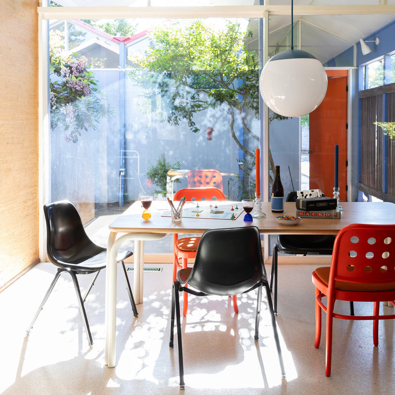 Our Guide to Mixing and Matching Colors Like the Pros