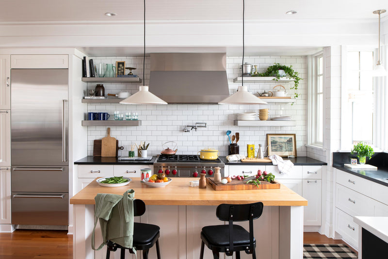 Step Inside: A Timeless Floating Home