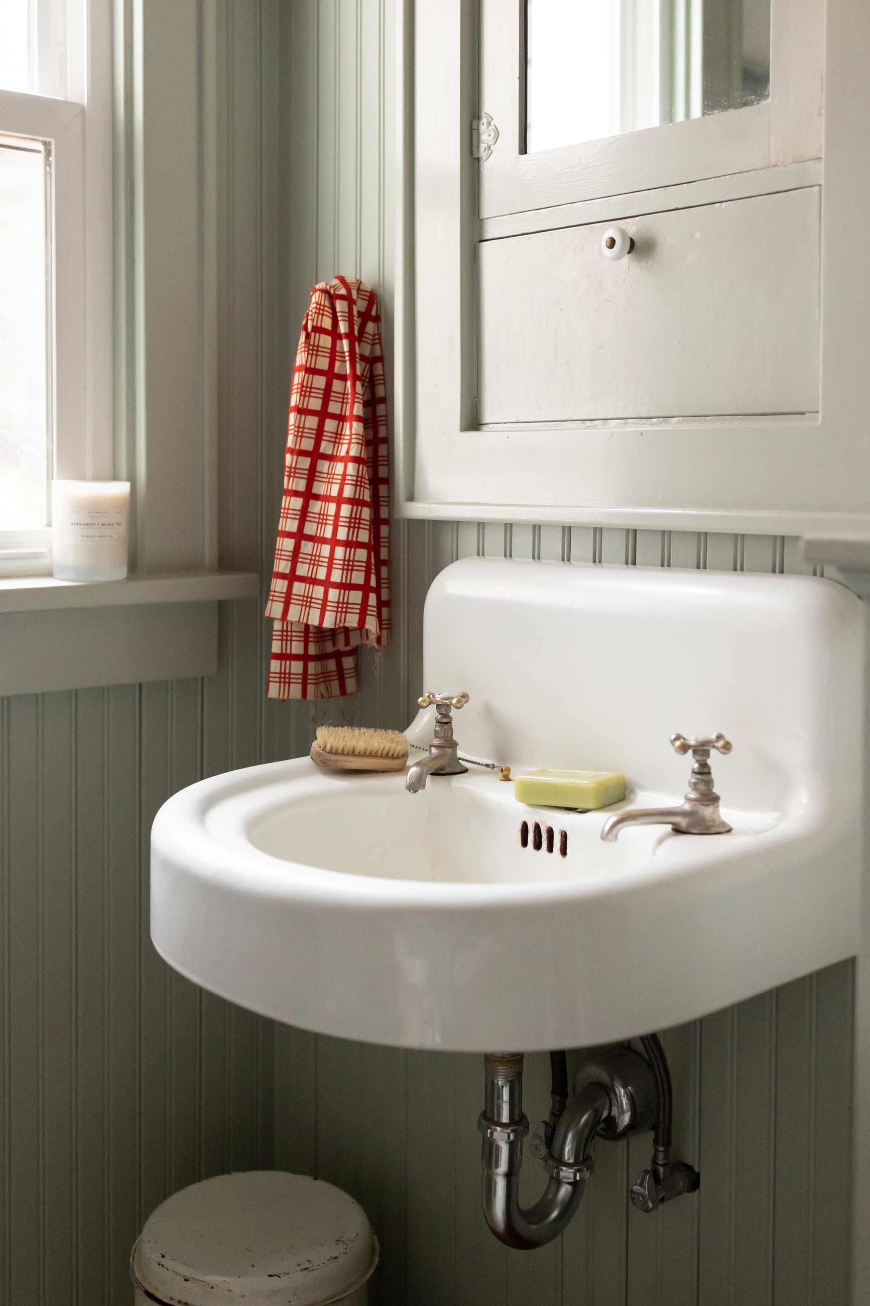 5 Styling Tips To Create The Ultimate Bathroom Oasis