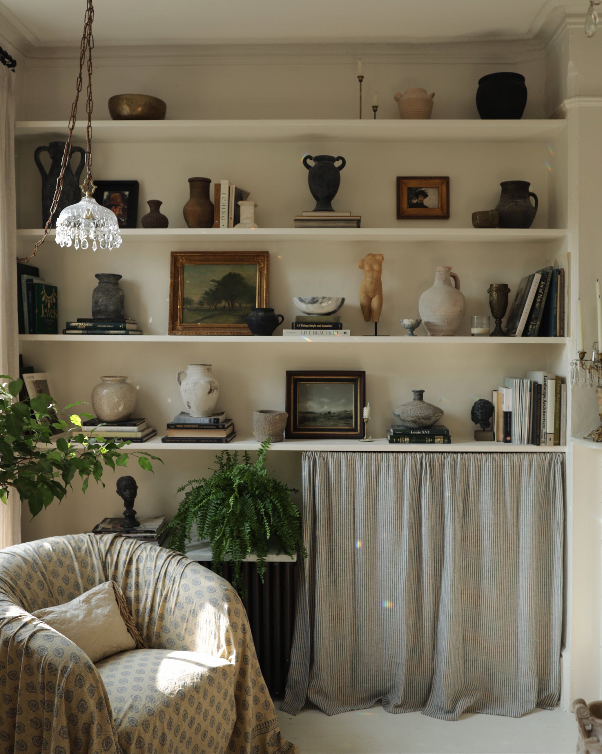 Step Inside a Charming Railroad Apartment With Old-World Appeal