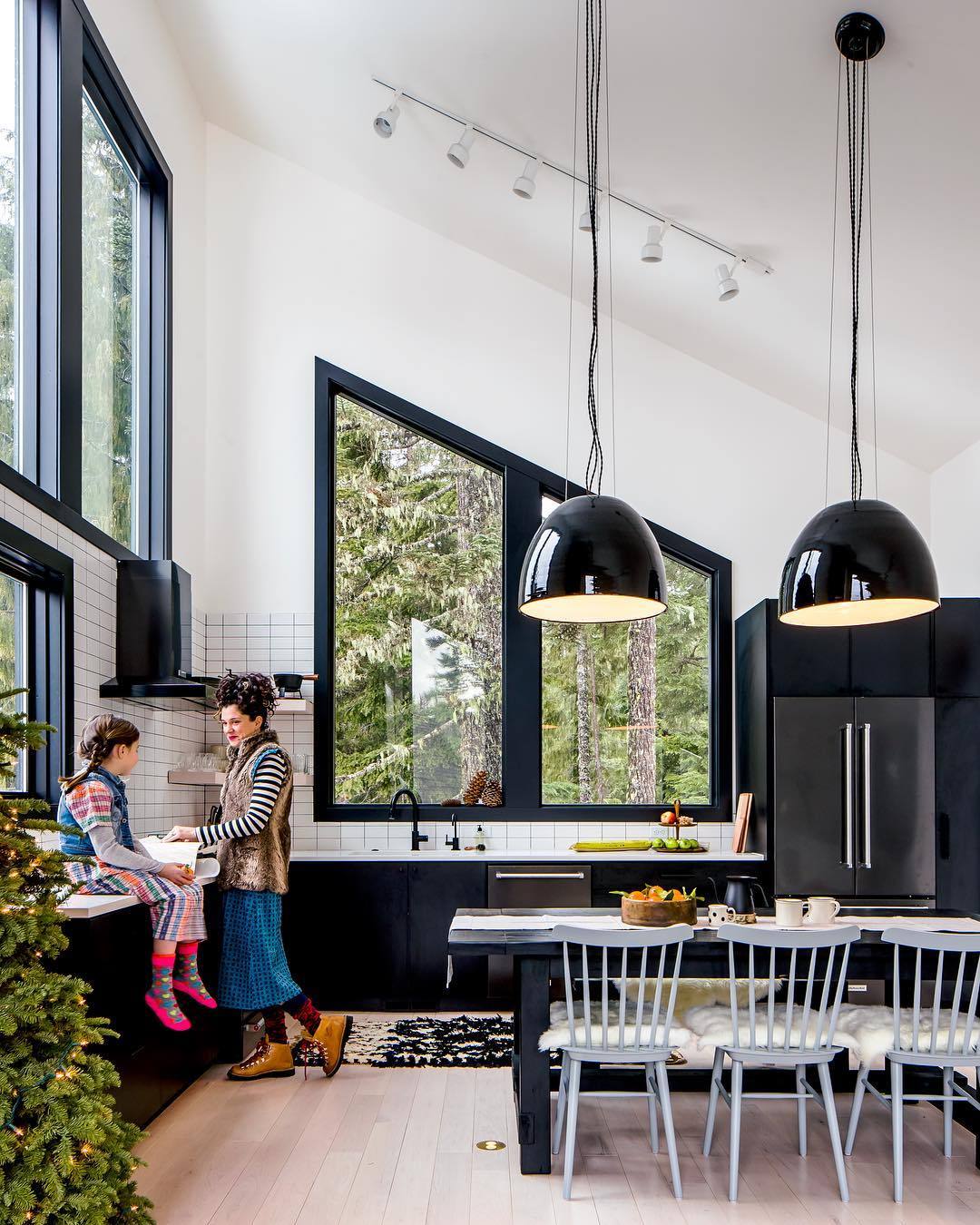 Schoolhouse Living: A Modern Ski Chalet