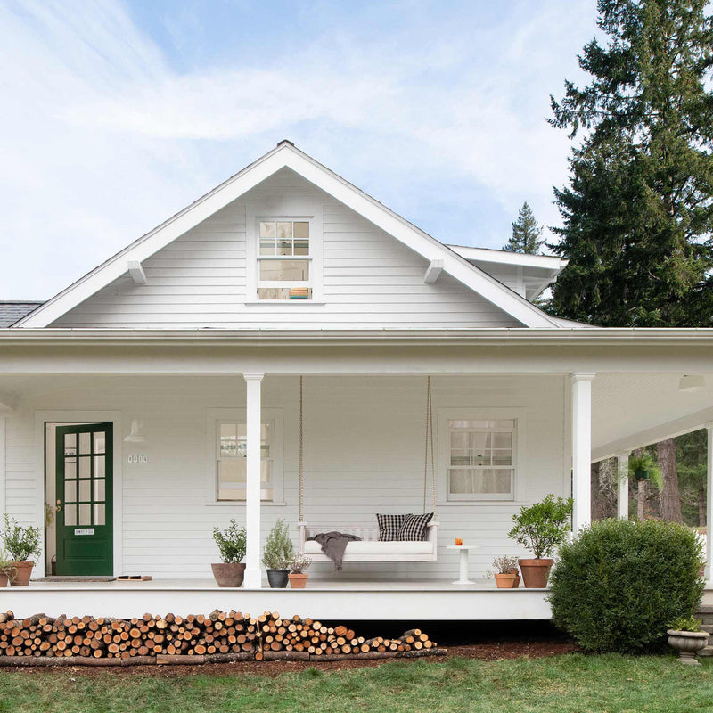 Step Inside: A Light & Bright Home in Hood River, OR