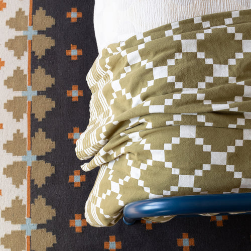 Flora Wool Flatweave Rug