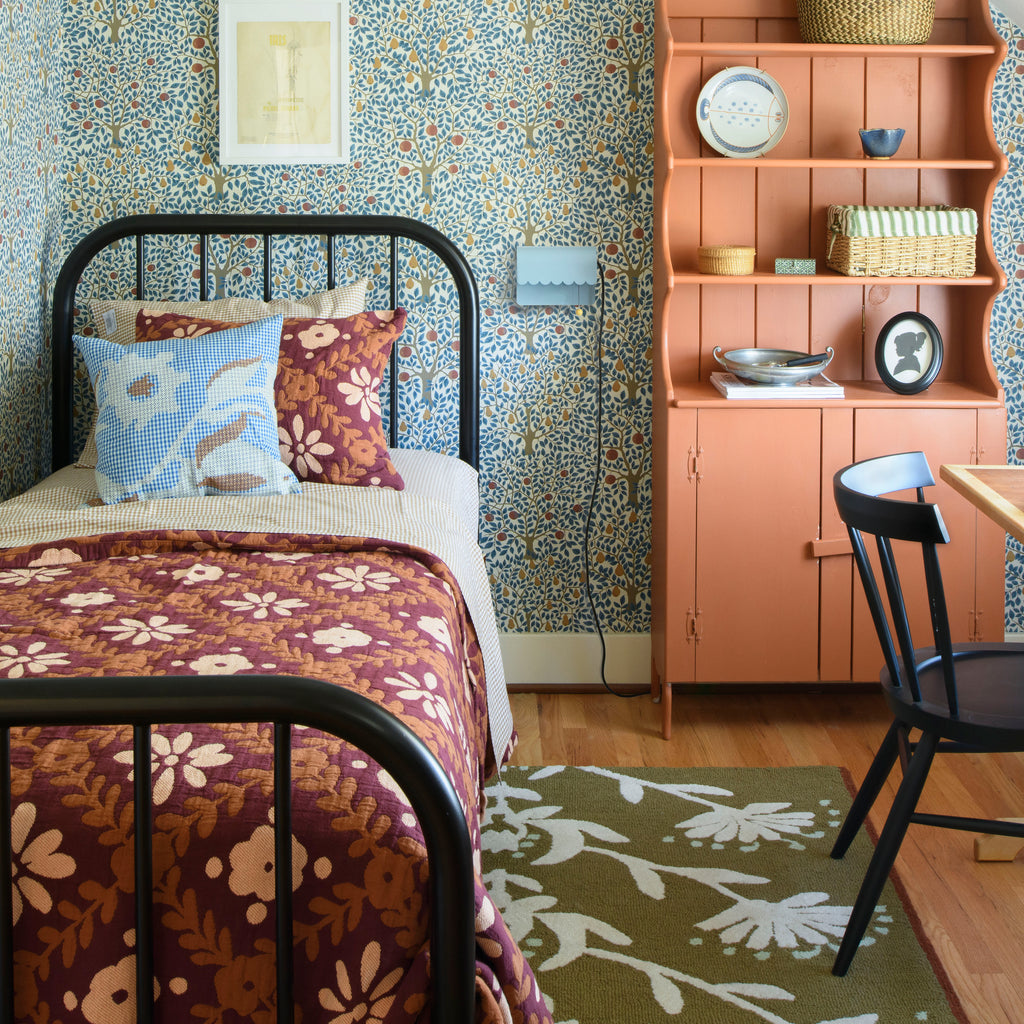 Dolores Plug-In Sconce