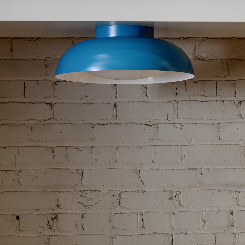 Ray 17" Surface Mount