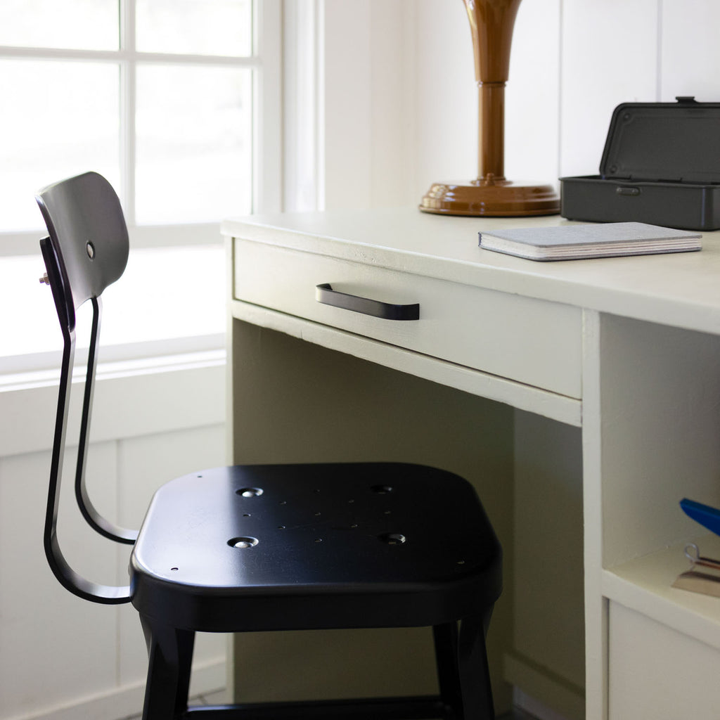 Schoolhouse Utility Stool 18"