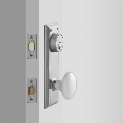 Freeport Large Backplate Doorset with Porcelain Knob