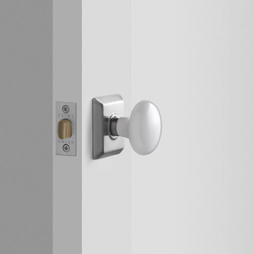 Freeport Small Backplate Doorset with Porcelain Knob