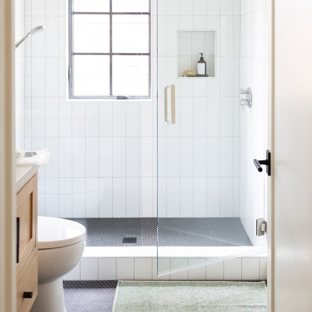 Edgecliff Shower Handle Set