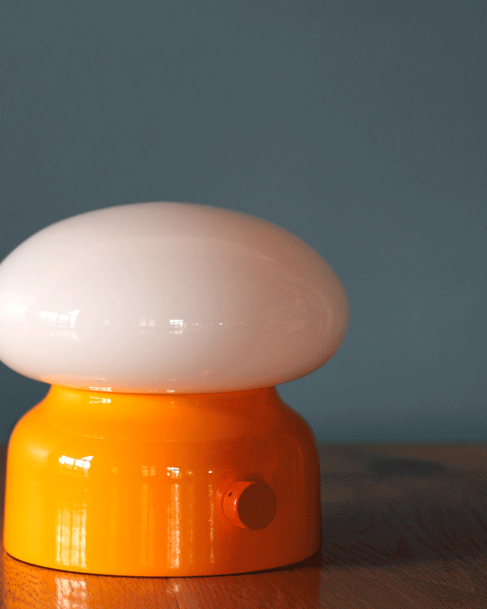 Dimming a table lamp