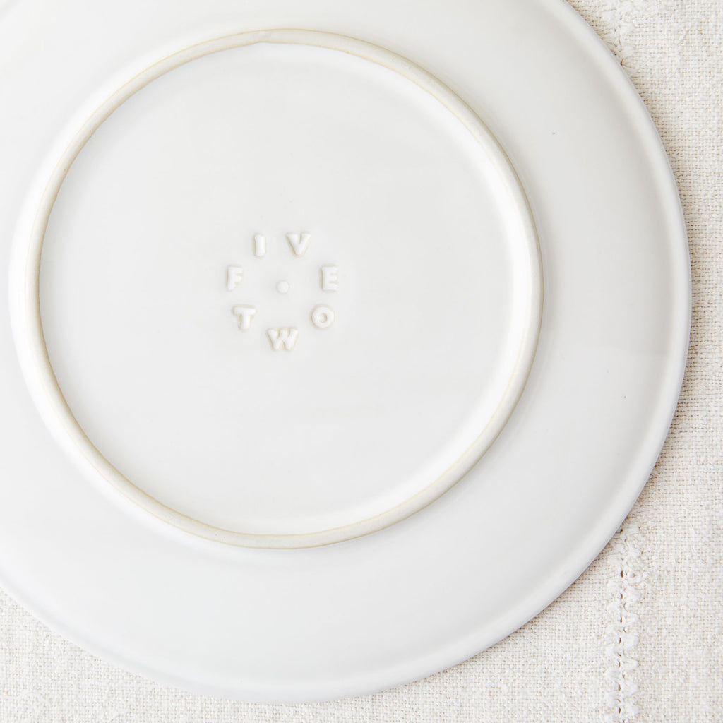 Five Two Stoneware Fluted Dinnerware, Set of 4