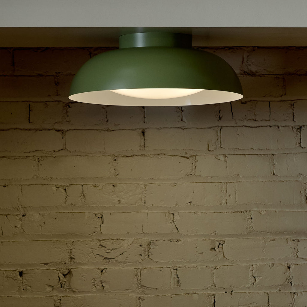 Ray 17" Surface Mount