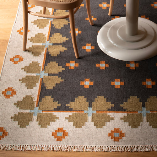 Flora Wool Flatweave Rug