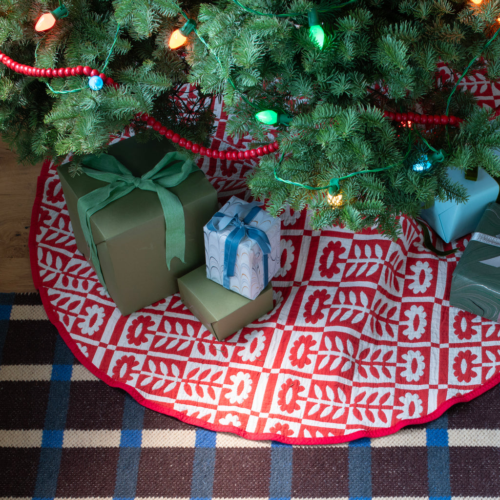 Stillwater Floral Tree Skirt