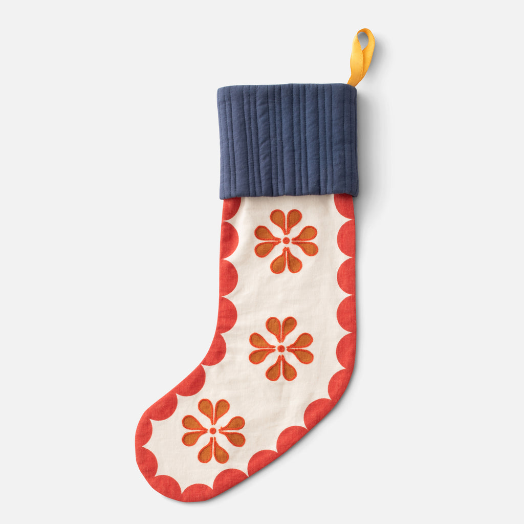 Schoolhouse Heirloom Stocking - Swiss Scallop::main