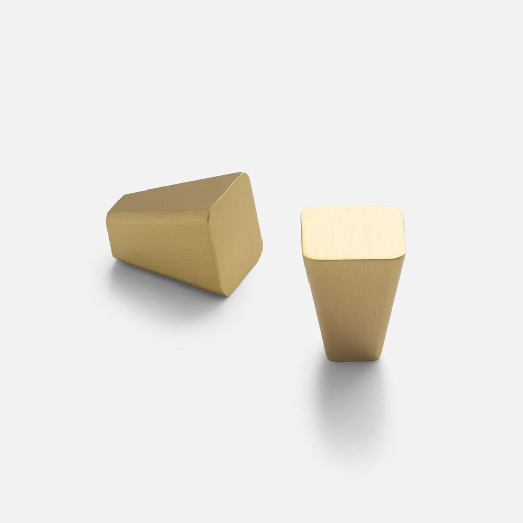 truss-knob::Natural Brass::Main