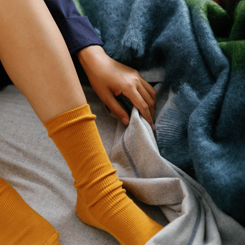 Clash Mohair Throw:Hover