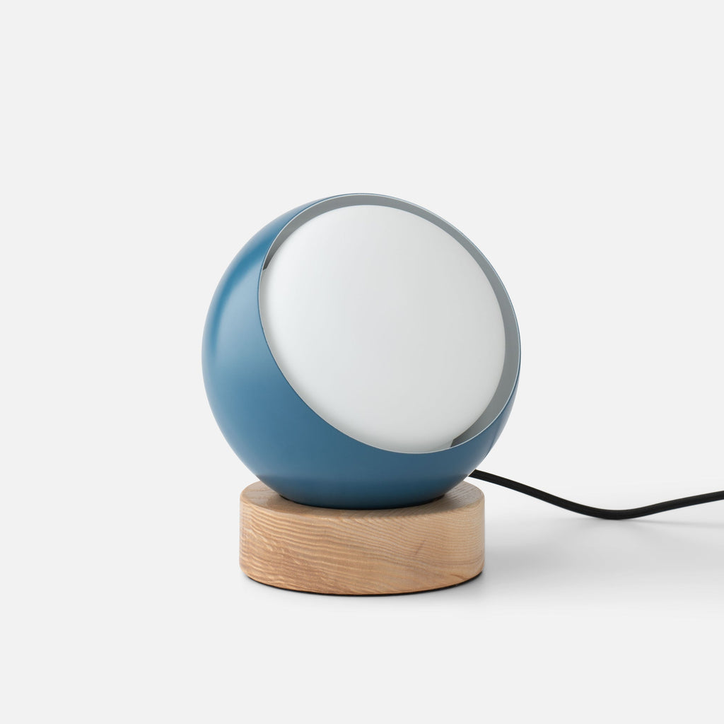 Iris 2.0 Table Lamp