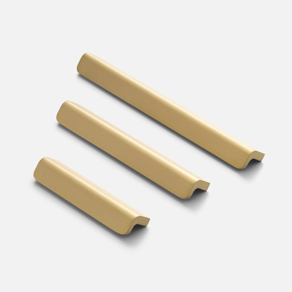 Moore Pull::natural brass::hover