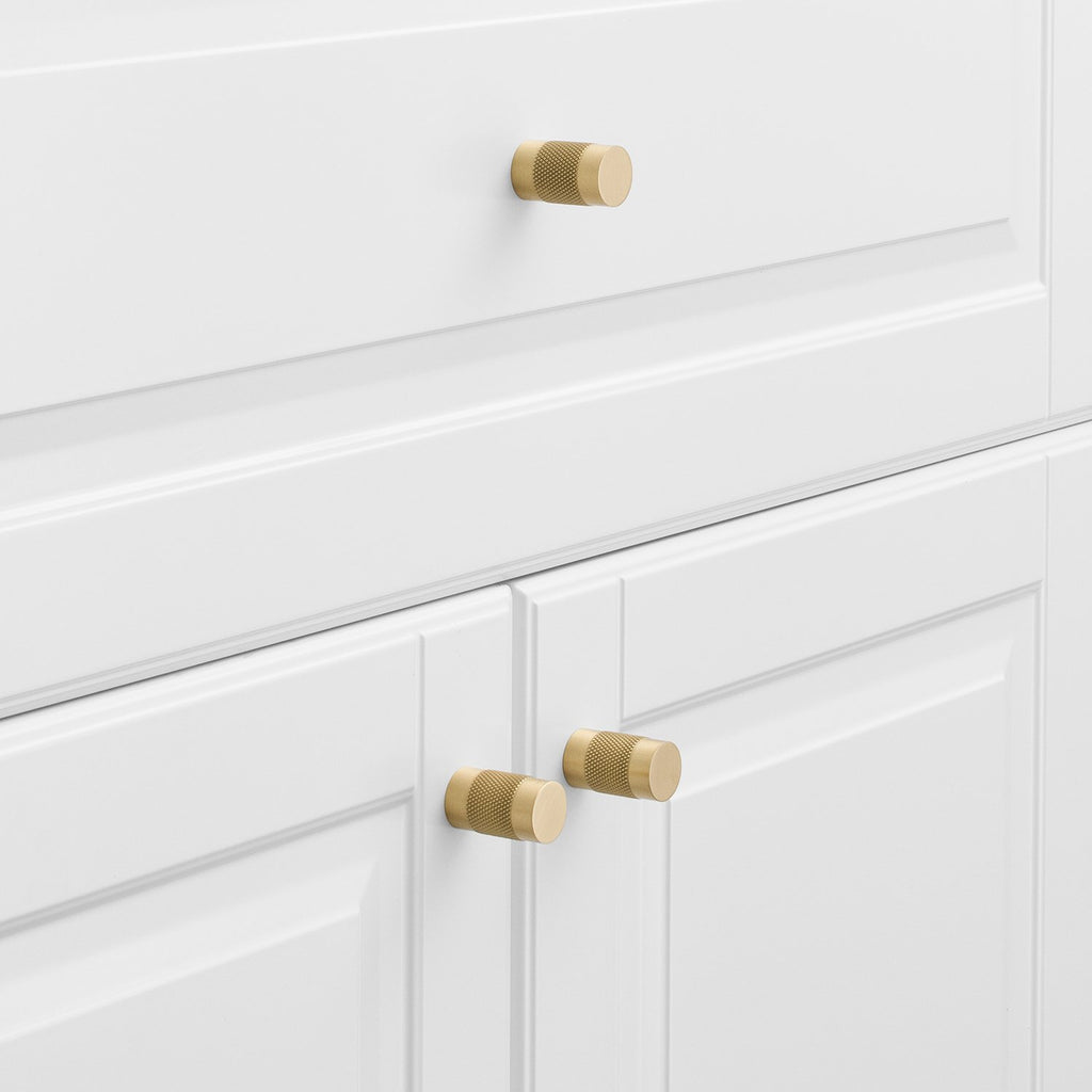 Knurled Knob::natural brass::hover