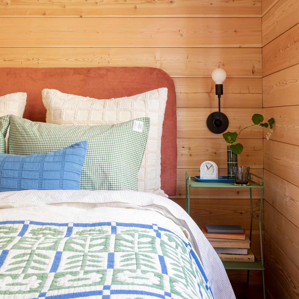 stillwater-floral-quilt::Juniper::Hover