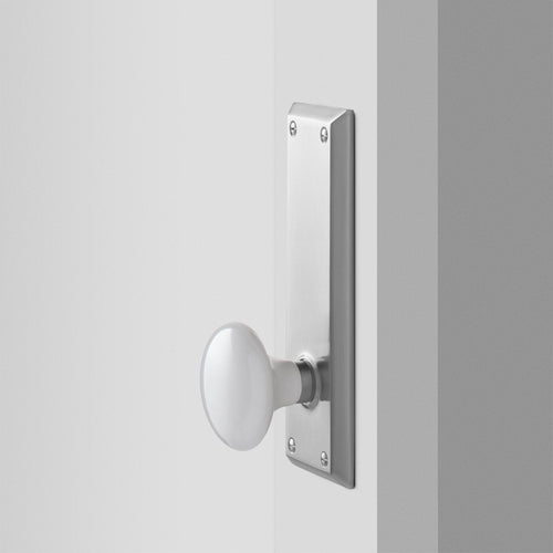 Freeport Large Backplate Doorset with Porcelain Knob - Satin Nickel:hover