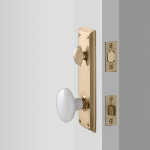 Freeport Large Backplate Doorset with Porcelain Knob