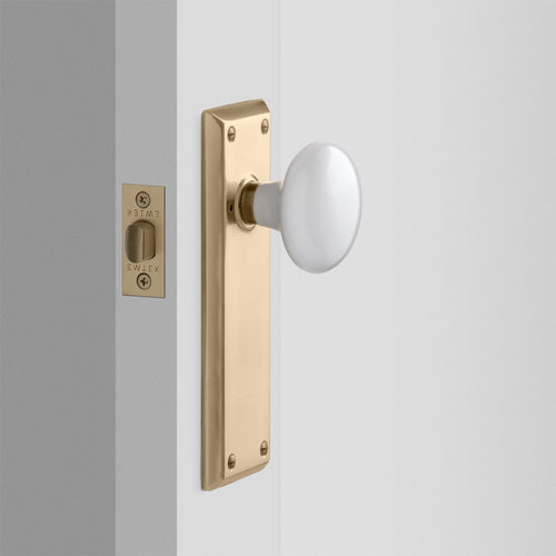 Freeport Large Backplate Doorset with Porcelain Knob