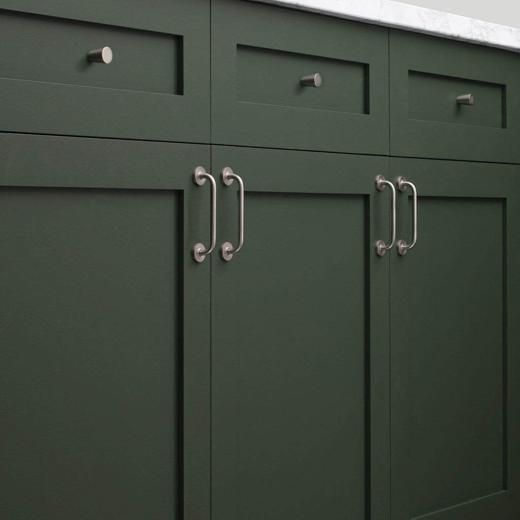 Newberg Knob::satin nickel::hover