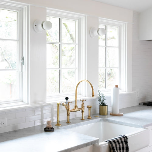 Alabax Small Sconce::white::hover