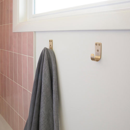 Thomas Hook::natural brass::hover