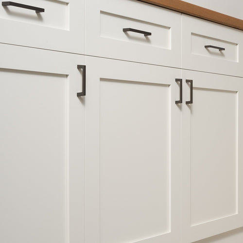 Greenwood Pull::true black::hover