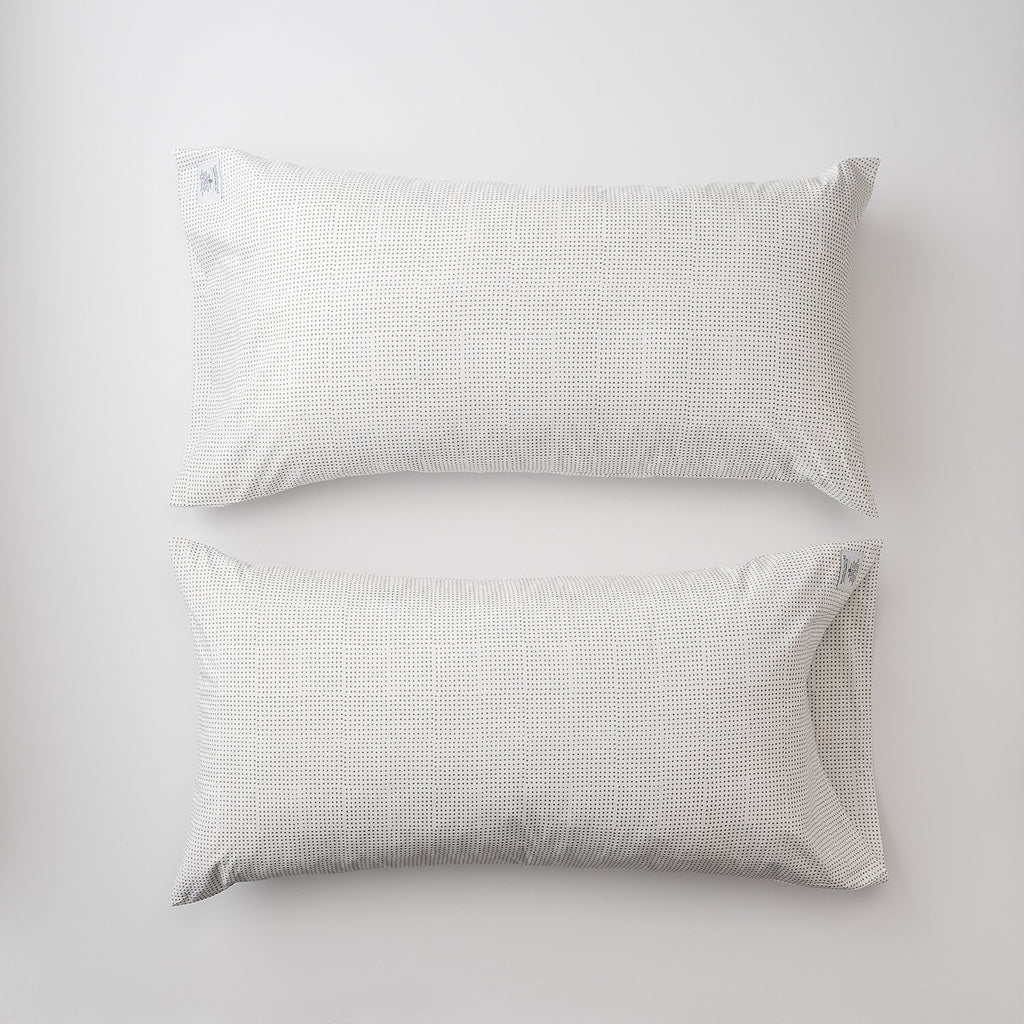 Gray Dot Pillow Case Set:Main